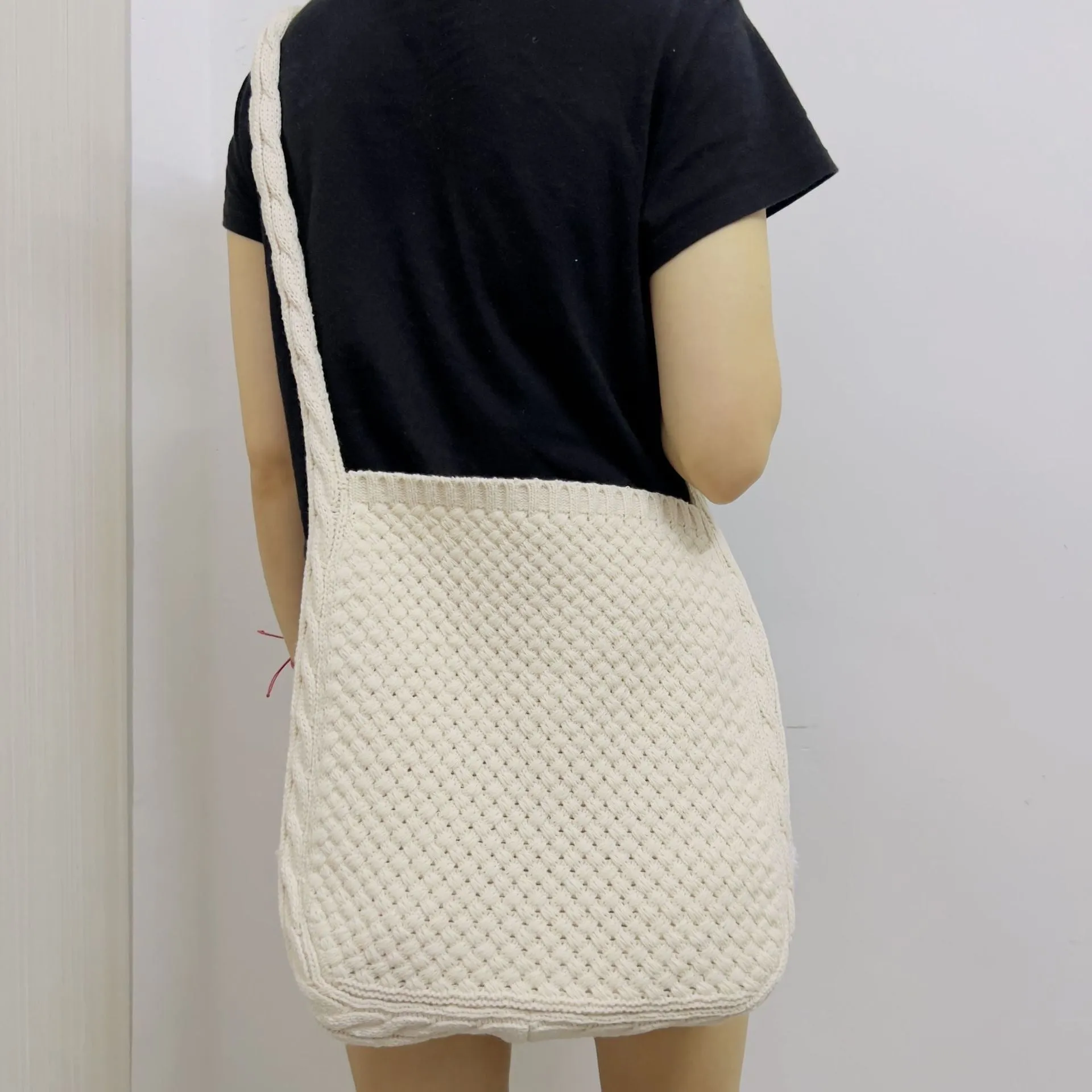 Chic Crochet Crossbody Bags: Sustainable Style on the Move