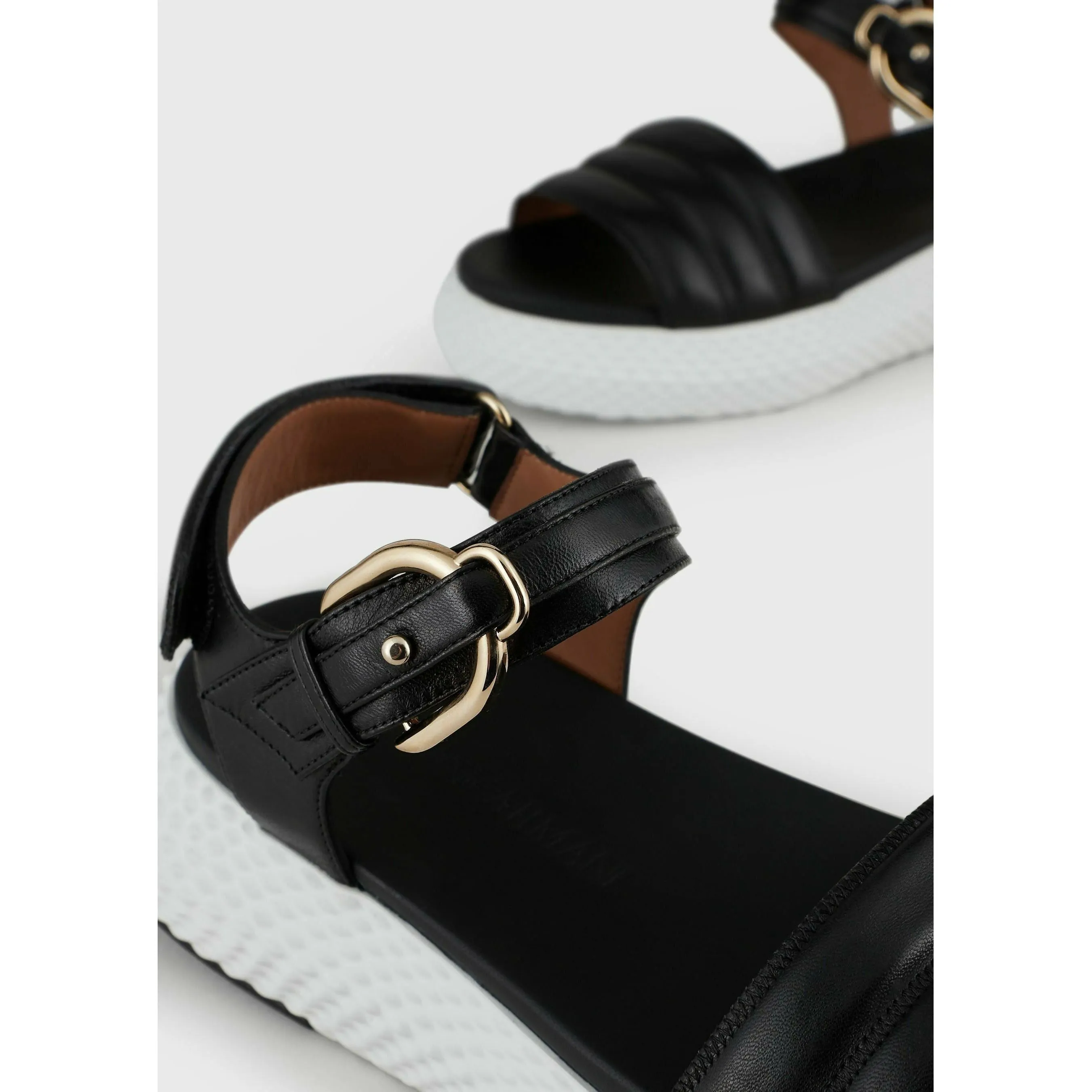LEATHER PLATFORM SANDALS WITH CONVEX STRIPE