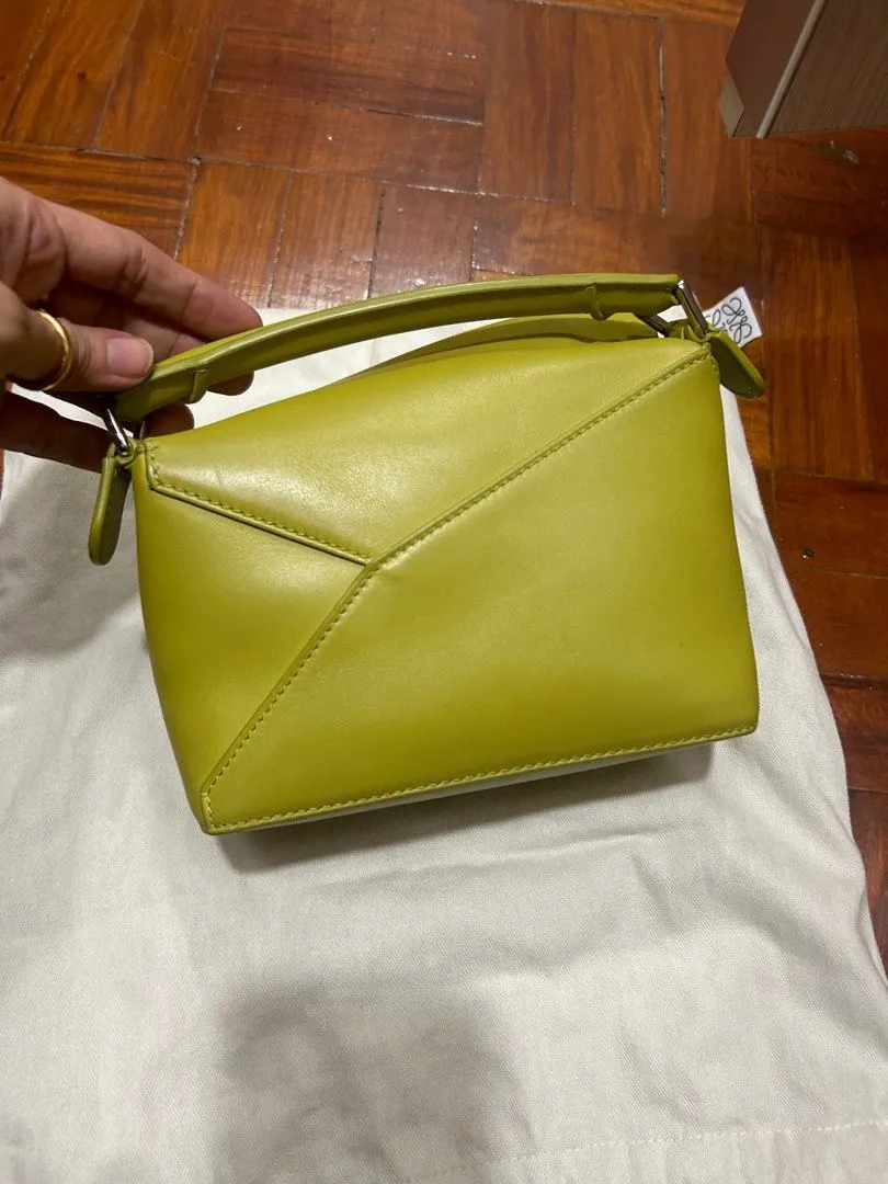 <b>LOEWE </b> <br>Mini Puzzle Edge