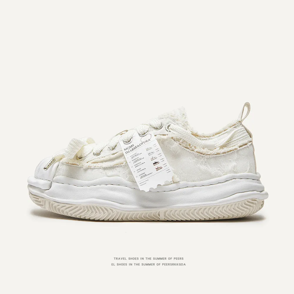 M031 - Axis Sneakers