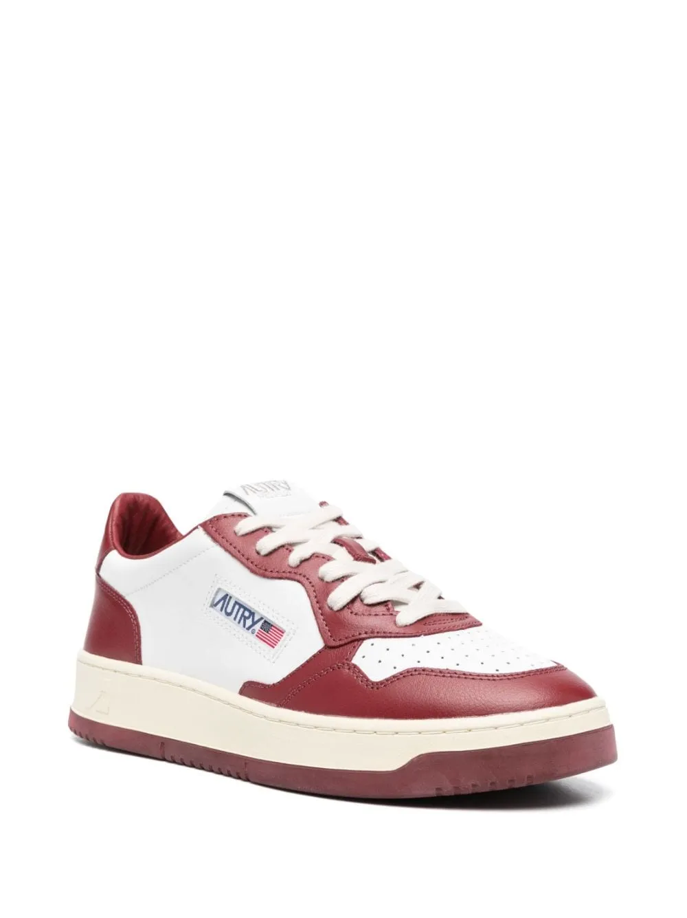 Medalist contrast bicolor low-top sneakers