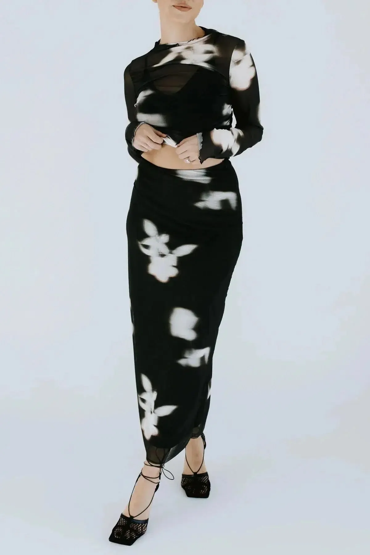 Murmure Set – Black abstract print – Straight midi skirt