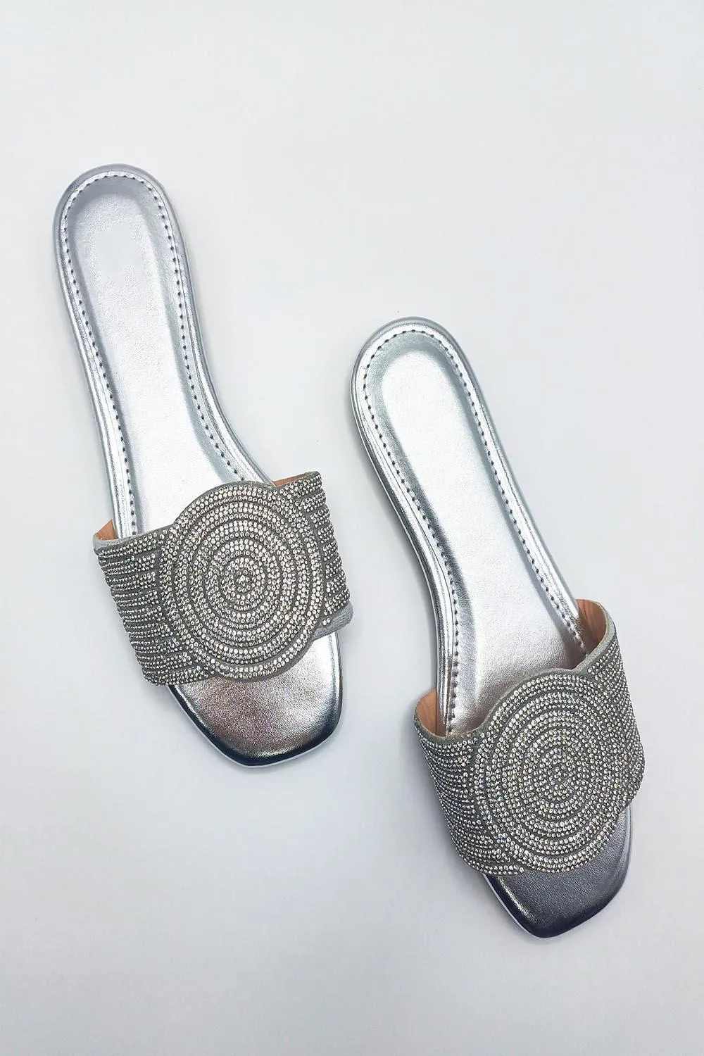 Nala Circle Detail Diamante Band Sliders in Silver