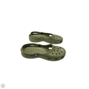Sandals Flats By Crocs In Green, Size: 11
