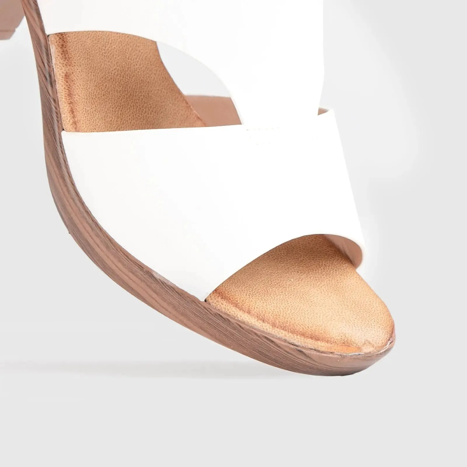 Soft Style Thana Block Heel Sandal White 01411