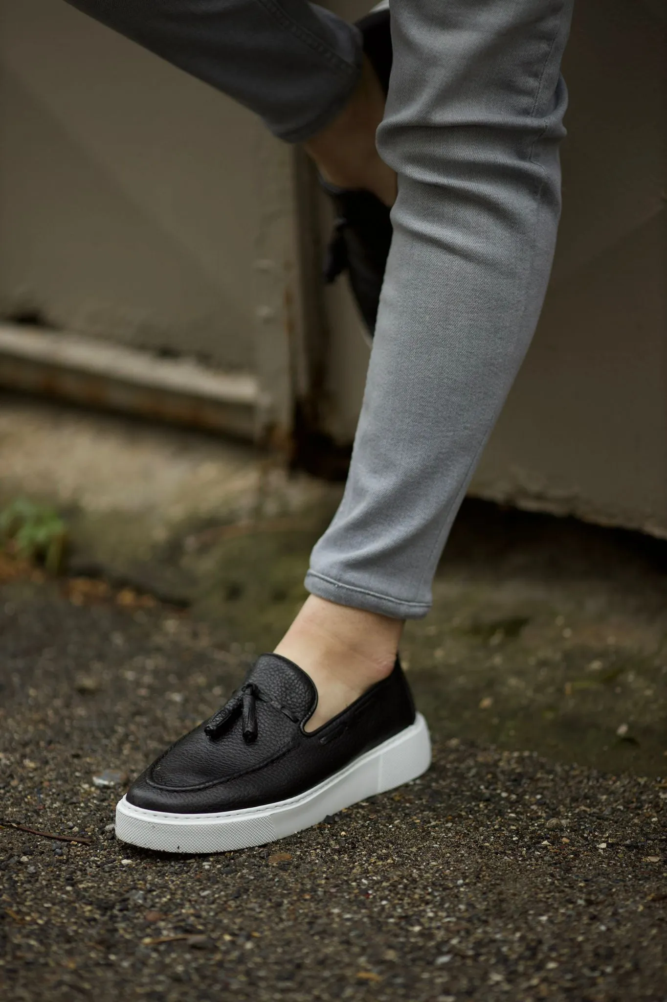 Stanley Eva Sole Tasseled Detail Black Shoes