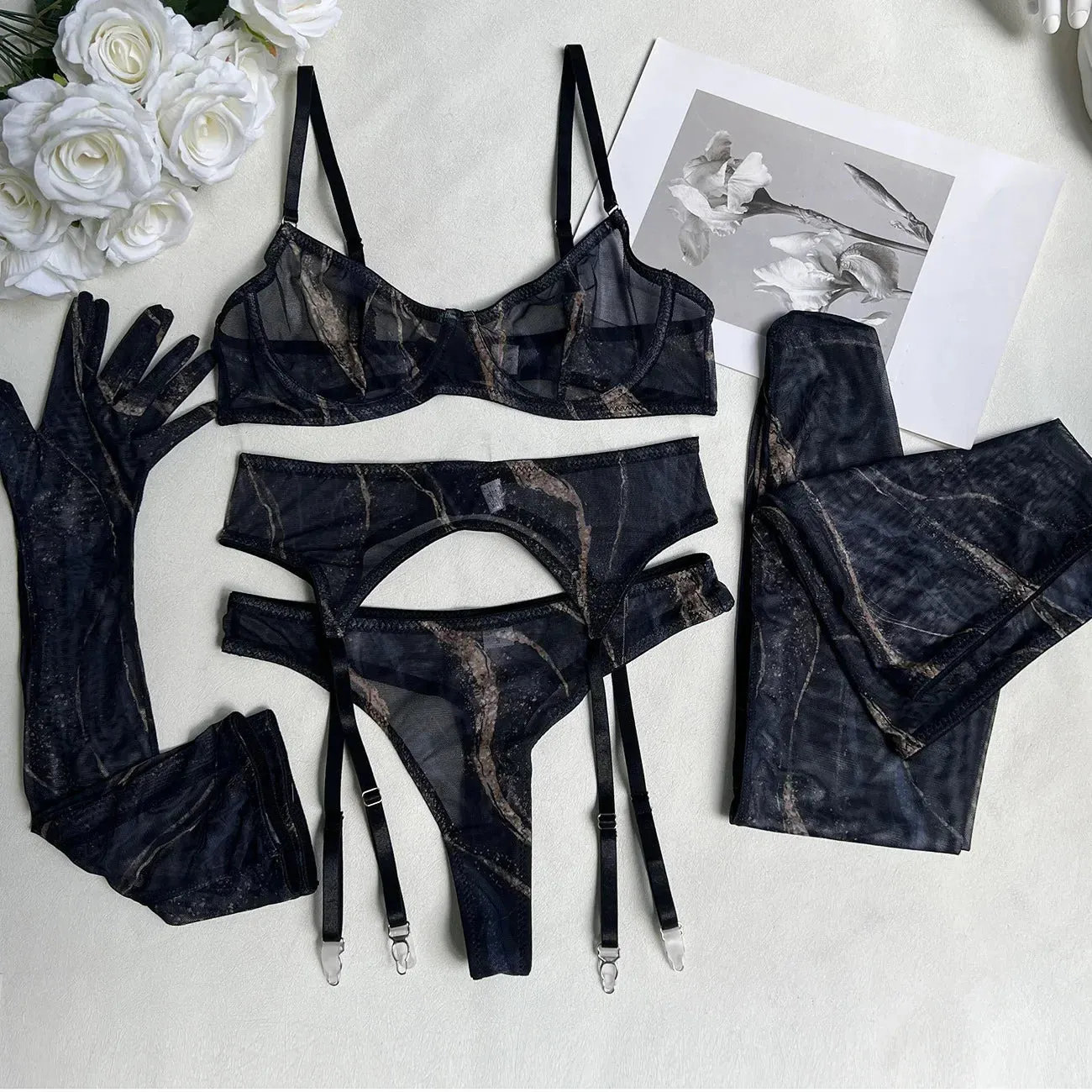 Syra - Elegant Lingerie Set