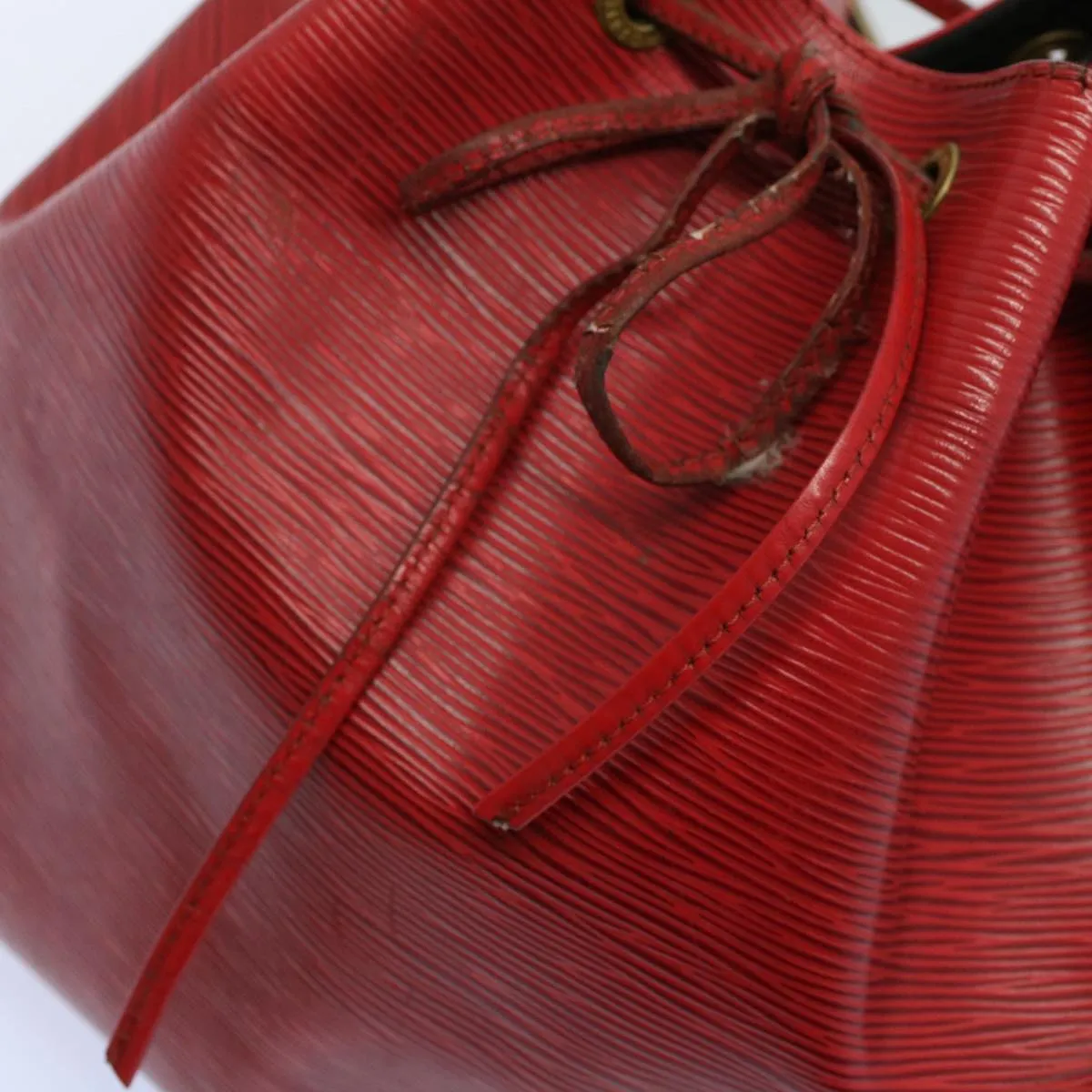 Trendy Inspired Louis Vuitton Epi Petit Noe Shoulder Bag Red M44107 Lv Auth 53986