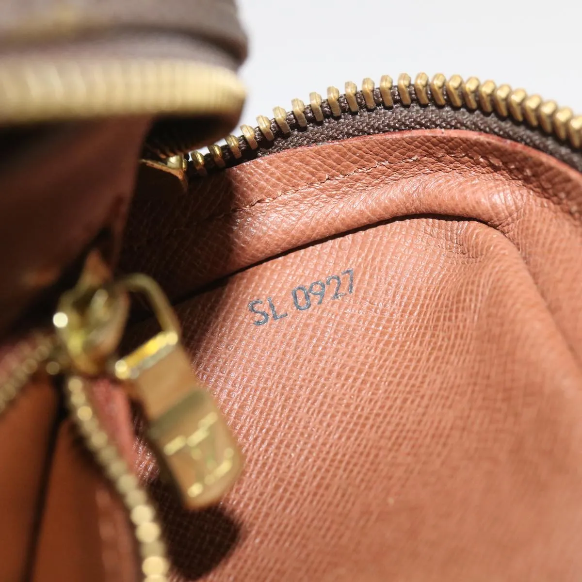 Trendy Inspired Louis Vuitton Monogram Marly Dragonne Gm Clutch Bag M51825 Lv Auth Am5206