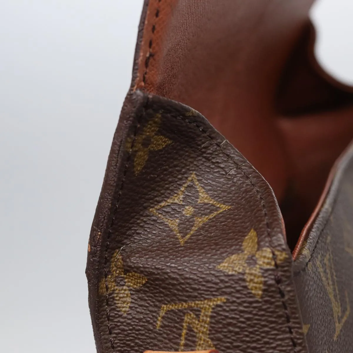 Trendy Inspired Louis Vuitton Monogram Saint Cloud Gm Shoulder Bag M51242 Lv Auth 88023