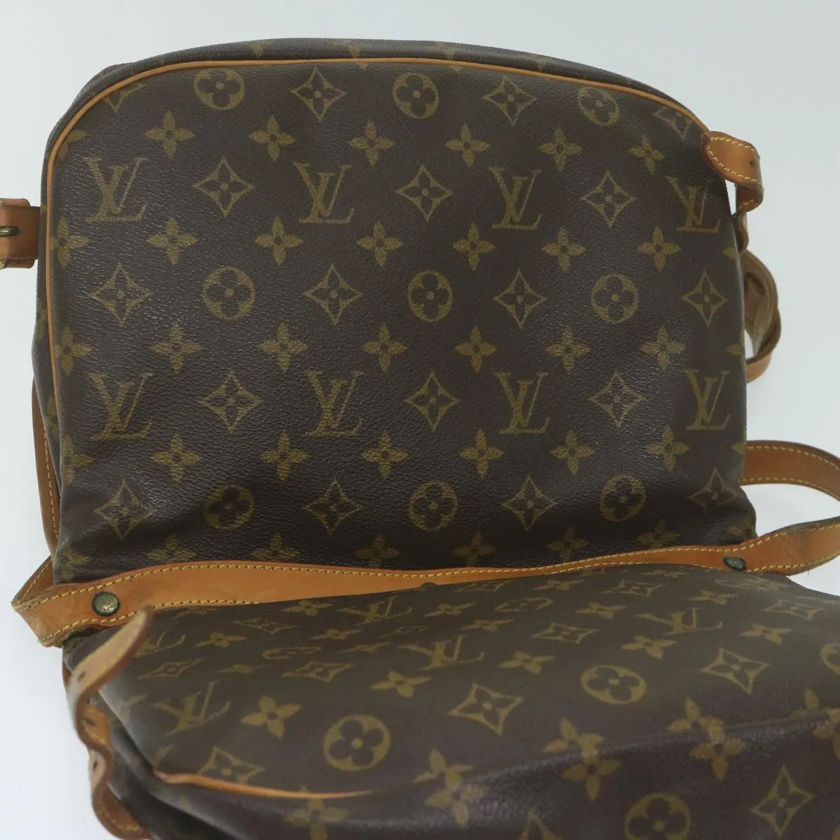 Trendy Inspired Louis Vuitton Monogram Saumur 30 Shoulder Bag M42256 Lv Auth Am5348