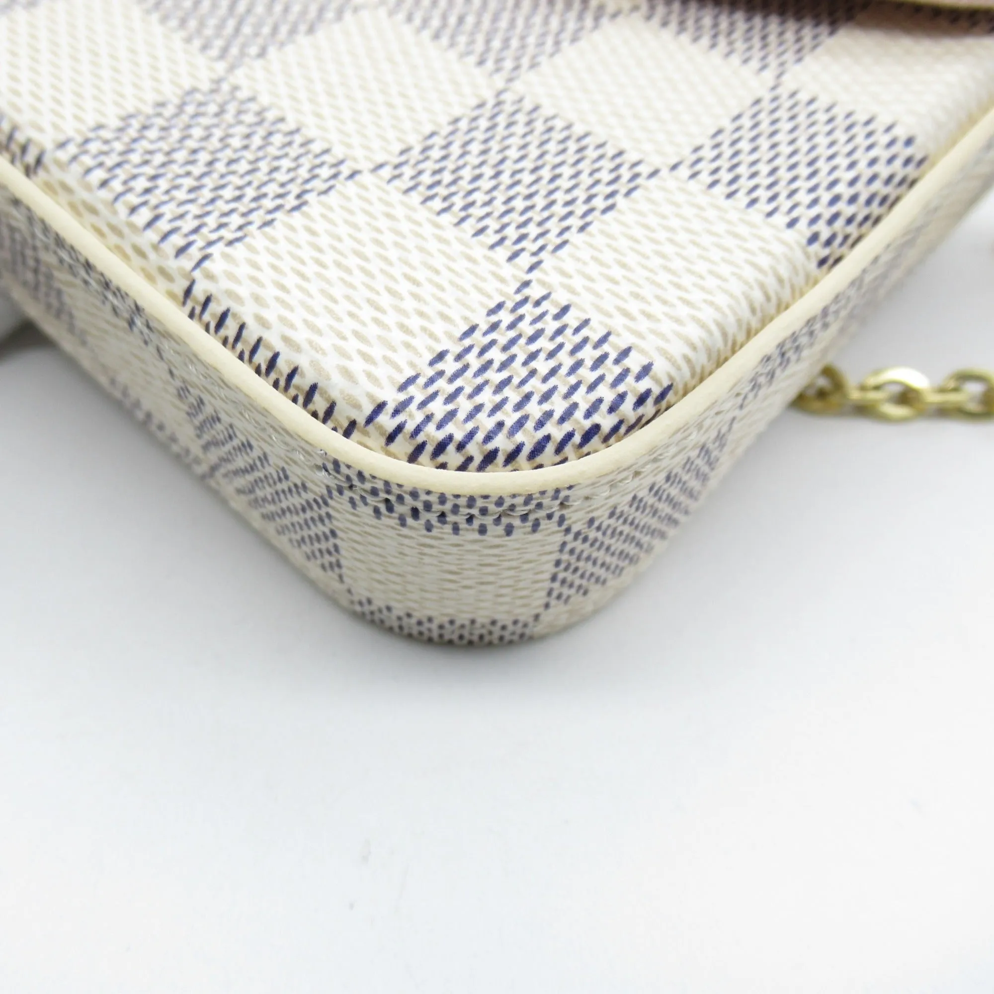 Trendy Inspired Louis Vuitton Pochette Felice White Damier Azur Leather N40491