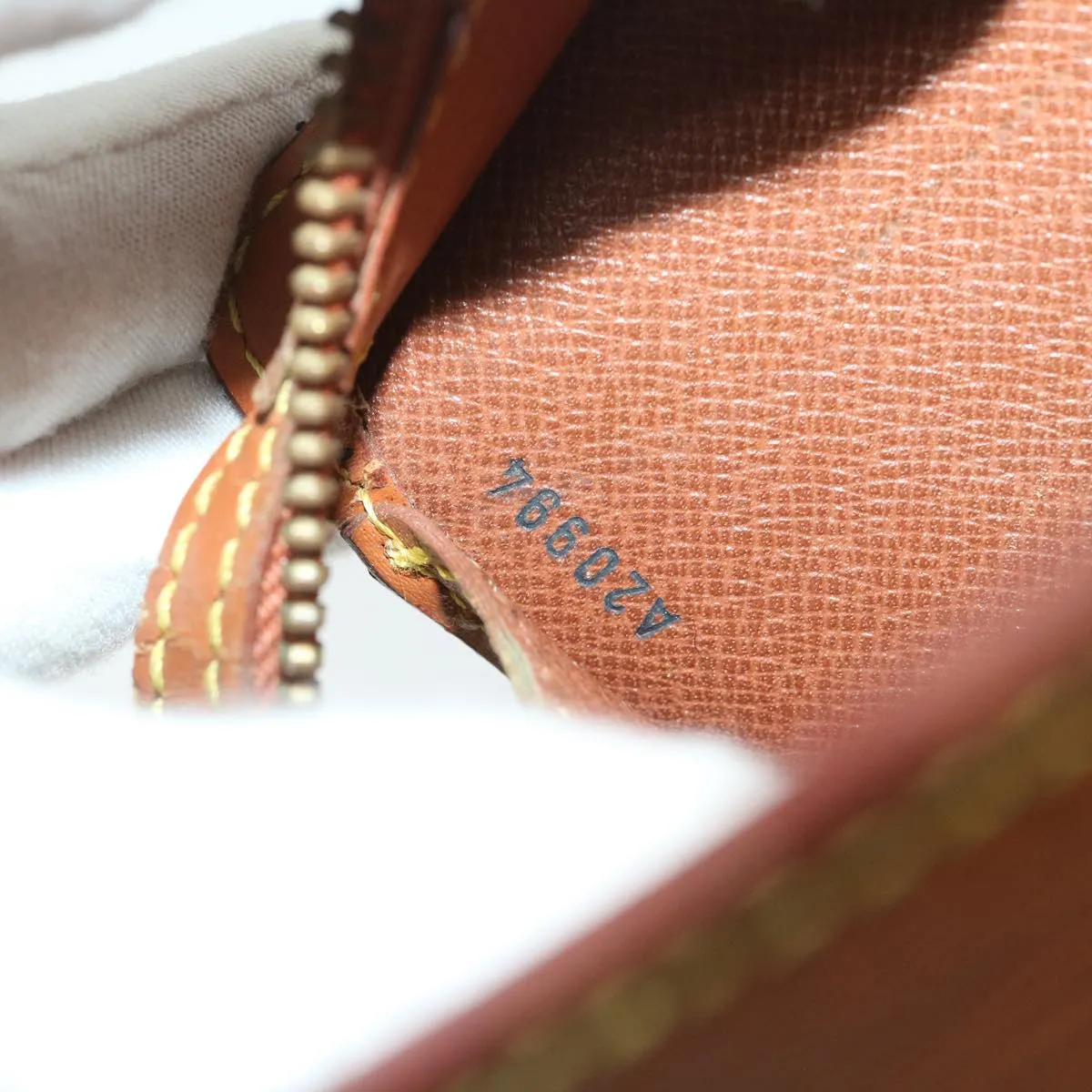Trendy Inspired Louis Vuitton Pochette Homme Clutch Bag